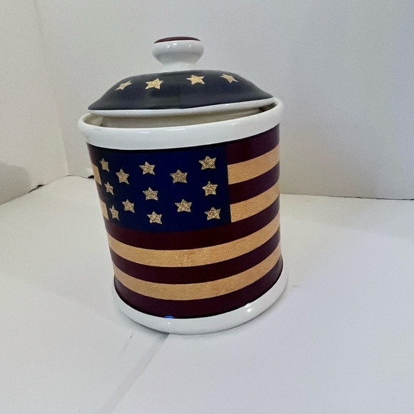 Liberty Canister(s) 7" H (includes lid) Jay Import Co Stoneware White Blue Red - Picture 2 of 10